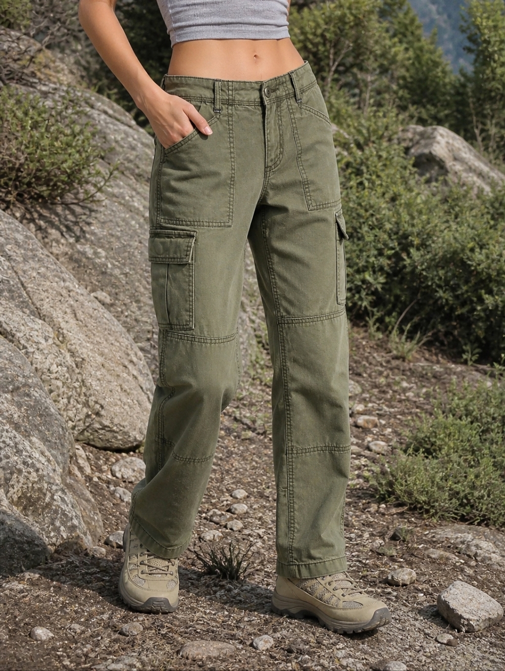 L.L.Bean Womens Cargo Pants Olive Green Utility Hiking Gorpcore Stretch Size 2